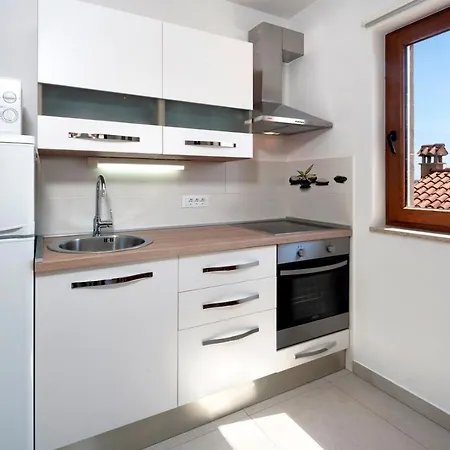 Beakovic בית הארחה 3*