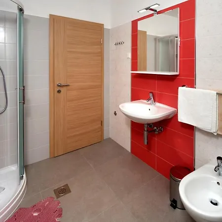 Beakovic ゲストハウス 3*